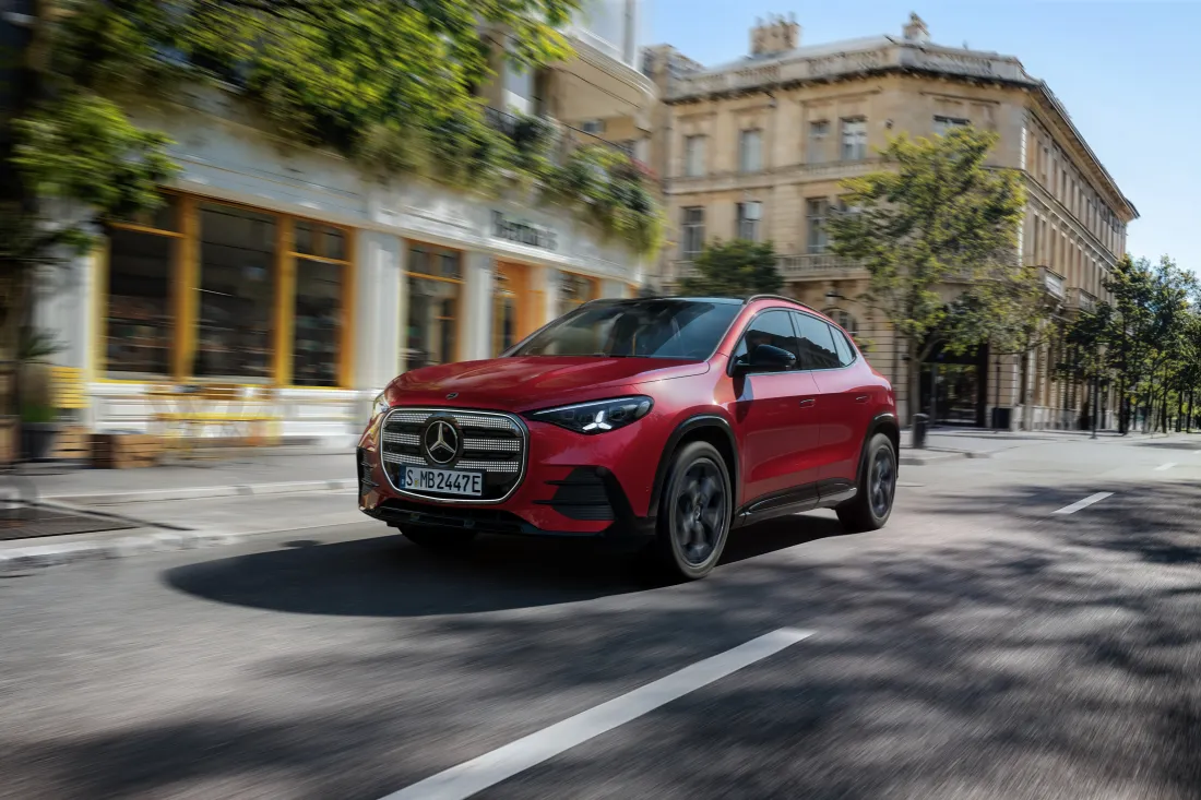 Der neue Mercedes-Benz GLA: GLA in der Stadt